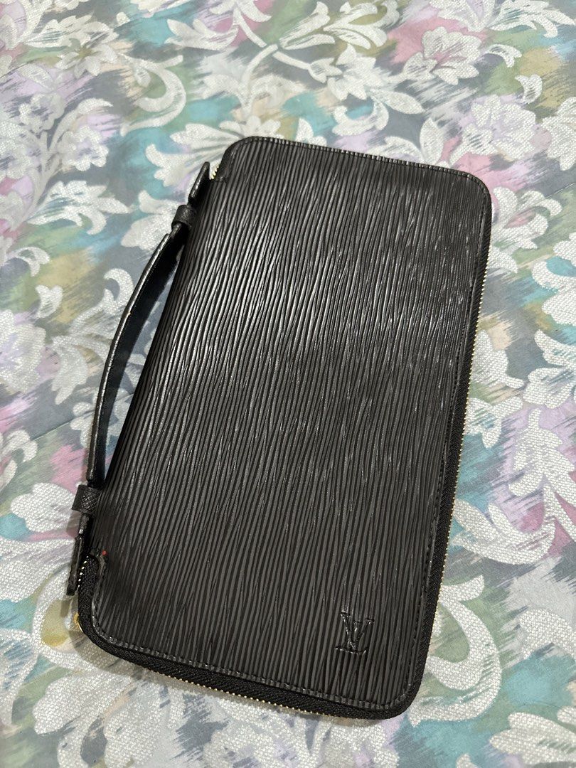 Louis vuitton zippy organizer (Category: Luxury Bags & Wallets) located in Naga. Submitted by bag.net (Listing ID 1451675830, Image 1). Description: .