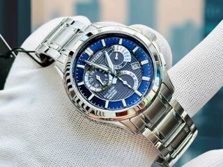 (Category: ) located in . Submitted by notorious_watches (Listing ID 1451579676, Image 1). Description: .