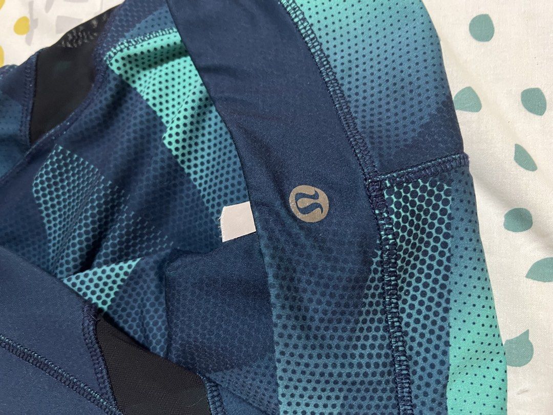 Lululemon Align Crop Leggings Geometric Print Size 6 (Category: Activewear) located in Antipolo. Submitted by murapod2 (Listing ID 1451532161, Image 3). Description: - Lululemon Align Crop Leggings - Size: 6 - Design: Teal and navy blue geometric pattern - Features: Mesh panels on the sides - Material: Comfortable and stretchy - Perfect for: Workouts or casual wear.