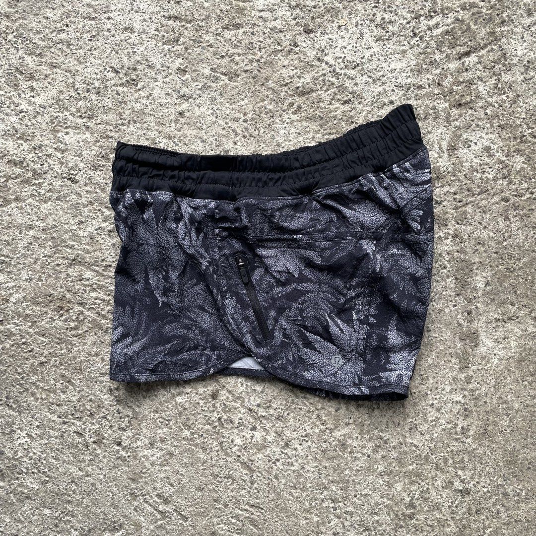 Lululemon Tracker Short IV (4-way Stretch 4”) (Category: Activewear) located in Cebu City. Submitted by jaydeeace (Listing ID 1451650812, Image 1). Description: Lululemon Tracker Short IV (4-way Stretch 4”) Dot 8 | 23-40 Length 10 Excellent condition With inner Dm if Interested 📩 .