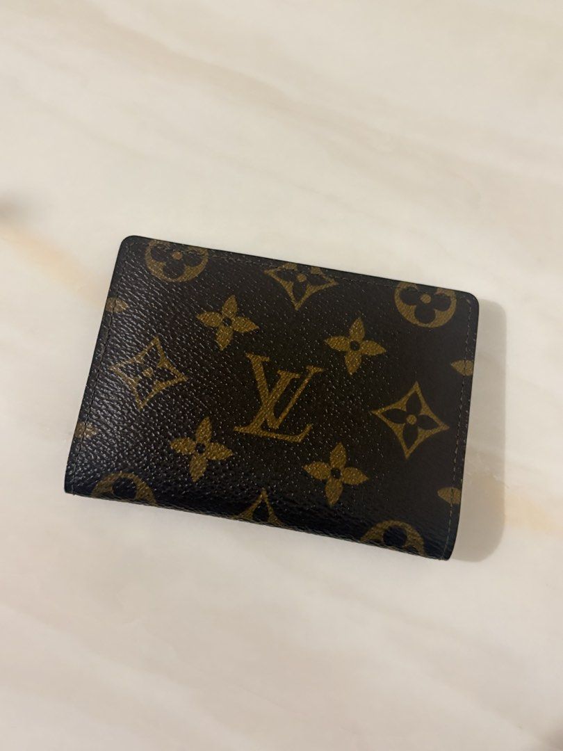 LV Card Slot (Original) (Category: Luxury Bags & Wallets) located in Manila. Submitted by pyoniii_20 (Listing ID 1451615230, Image 2). Description: No Cracks and No Foul Smell Guaranteed Original Wallet Only (No Box).
