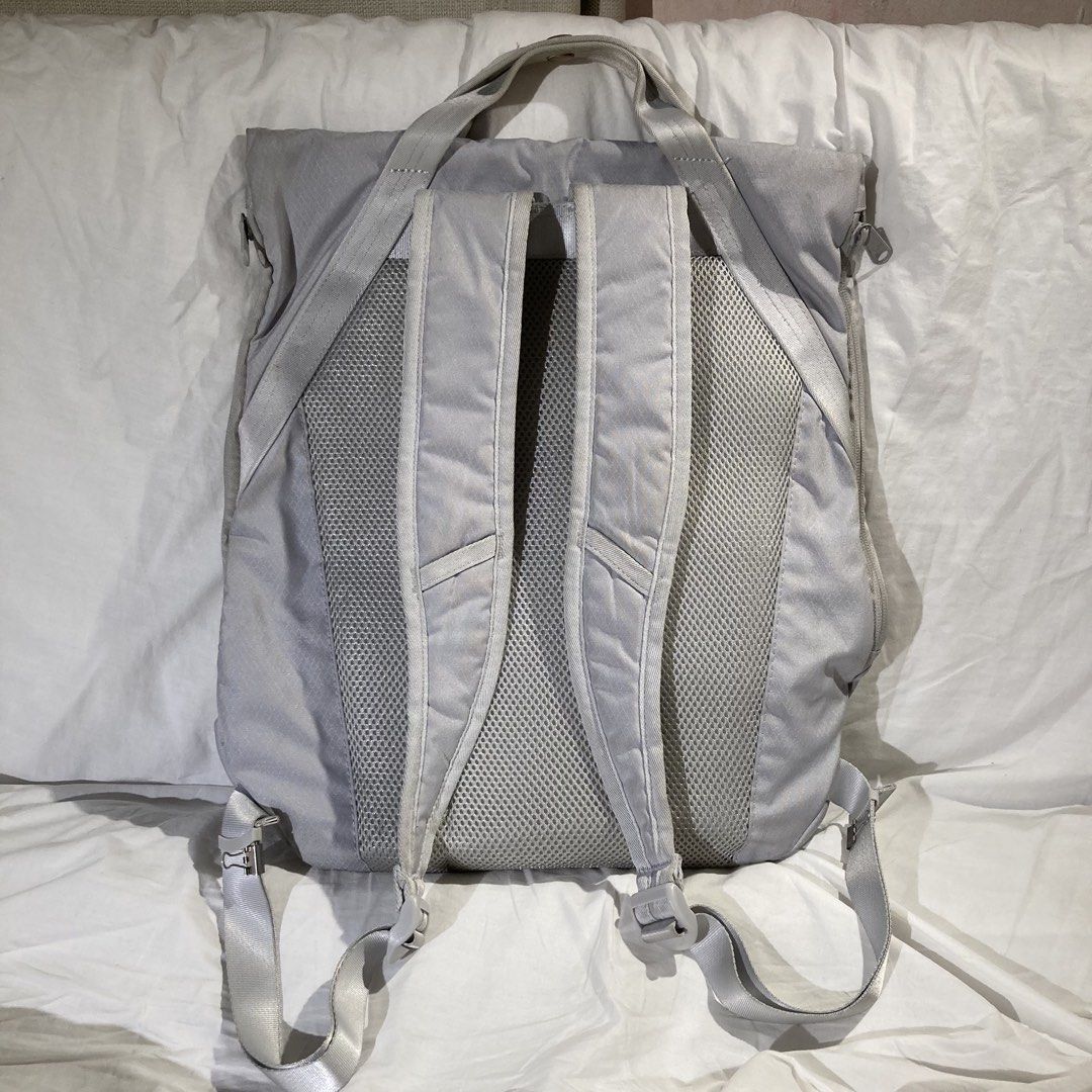 MaH Airy Backpack Gray (Category: Backpacks) located in Taguig. Submitted by grindrr (Listing ID 1451557764, Image 2). Description: RFS: Nakatambak lang. I don’t need it as often as I thought I would. .