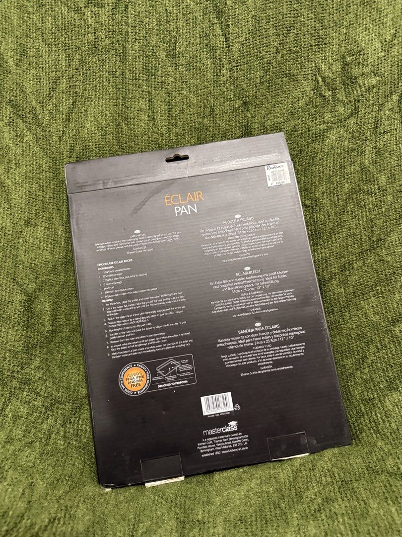 MasterClass Eclair Pan (Category: Bakeware) located in Manila. Submitted by georgethjafine (Listing ID 1451688767, Image 2). Description: - Brand: MasterClass - Product: Eclair Pan - Features: Heavy-duty, non-stick coating - Capacity: Makes 6 éclairs - Dimensions: 31cm x 25.5cm (12" x 10") - Ideal for éclairs, cream cakes, and more - Condition: Brand new.