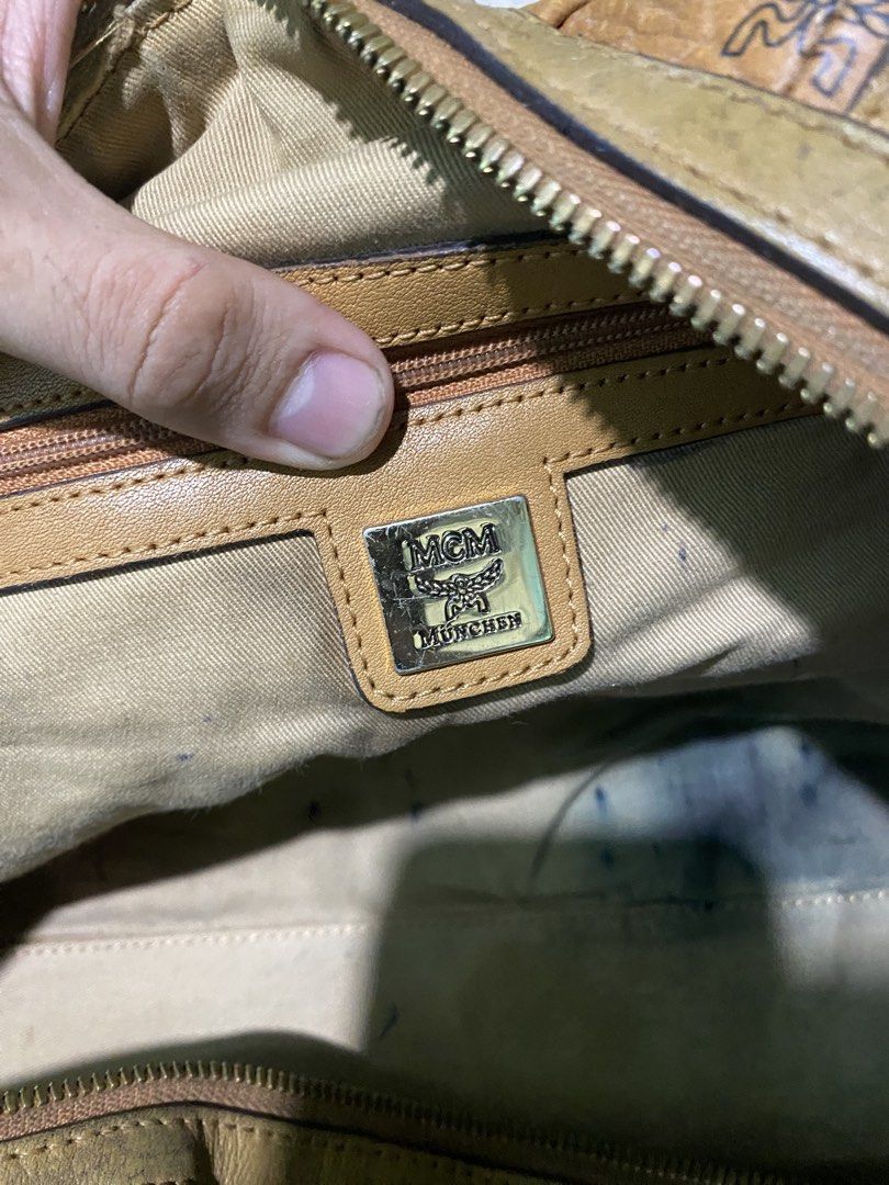 MCM Cognac Boston (Category: Luxury Bags & Wallets) located in Tubod. Submitted by lorenzpepi21080 (Listing ID 1451652829, Image 3). Description: .