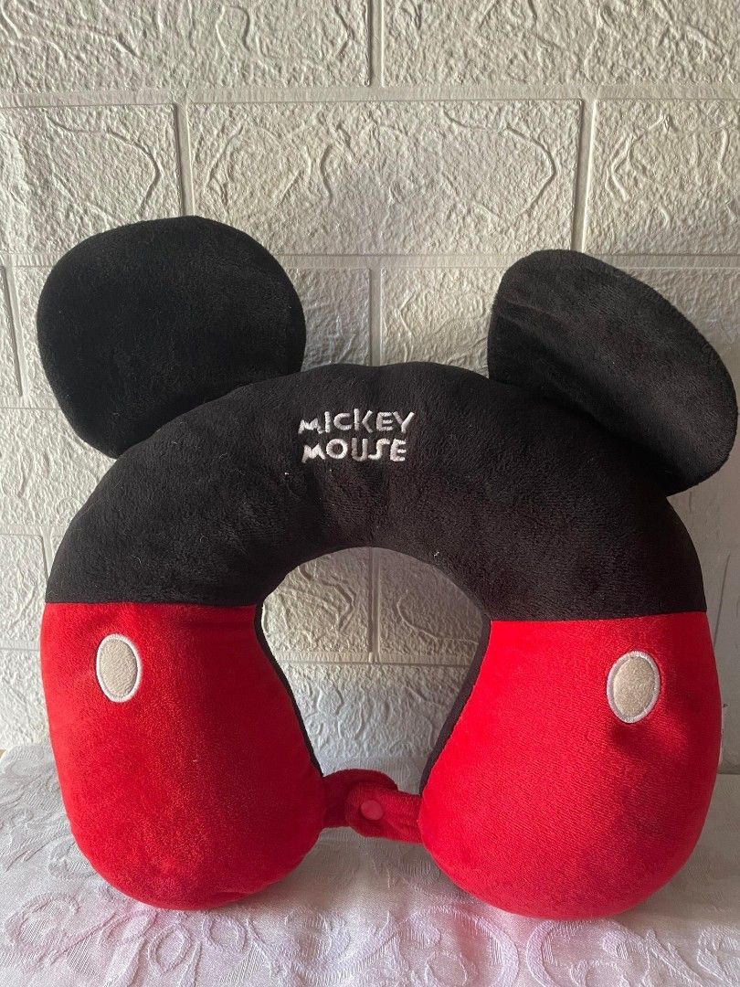 Mickey Mouse Bantal Leher Ori Disney Cakep (Kategori: Aksesoris Mobil) berada di Bandung. Dikirim oleh cataleyastore (ID iklan 1451582996, Gambar 1). Deskripsi: Brand : Disney Kondisi like new No minus & no defect Ada kancing dibagian depan Thank you ✨DNTY.