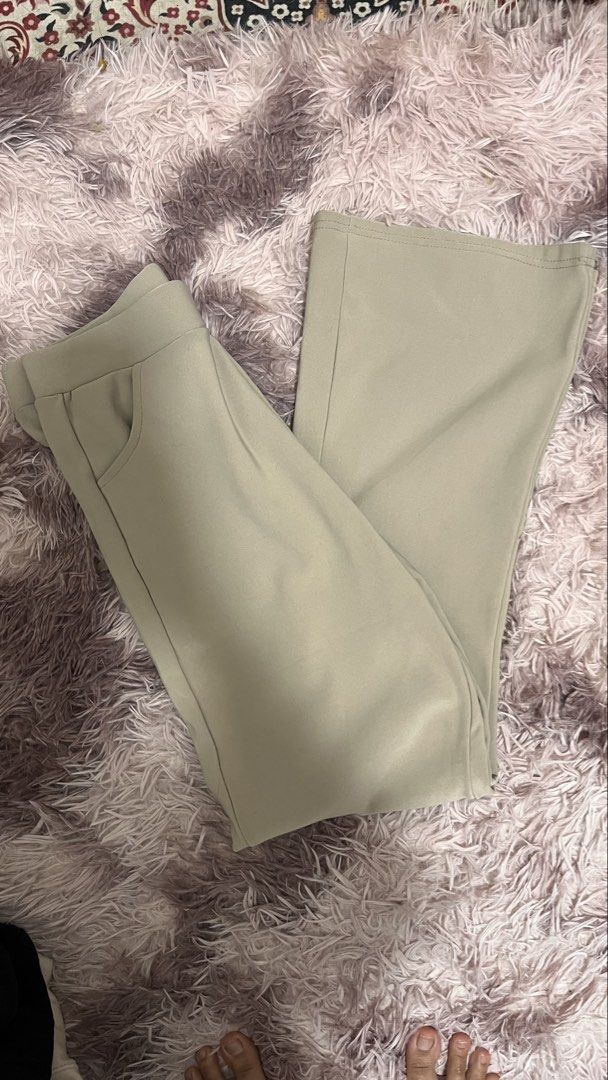 Mini Bootcut (Category: Other Bottoms) located in Bentong. Submitted by alianazri237 (Listing ID 1451541517, Image 2). Description: .