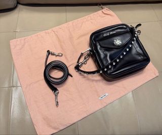 (Category: ) located in . Submitted by jersey_choo (Listing ID 1451577903, Image 1). Description: .