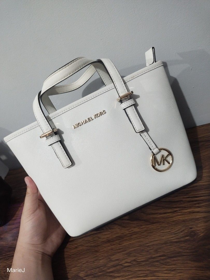 MK Jet Set small Tote (Category: Luxury Bags & Wallets) located in Manila. Submitted by inamarie.j104 (Listing ID 1451596434, Image 1). Description: .