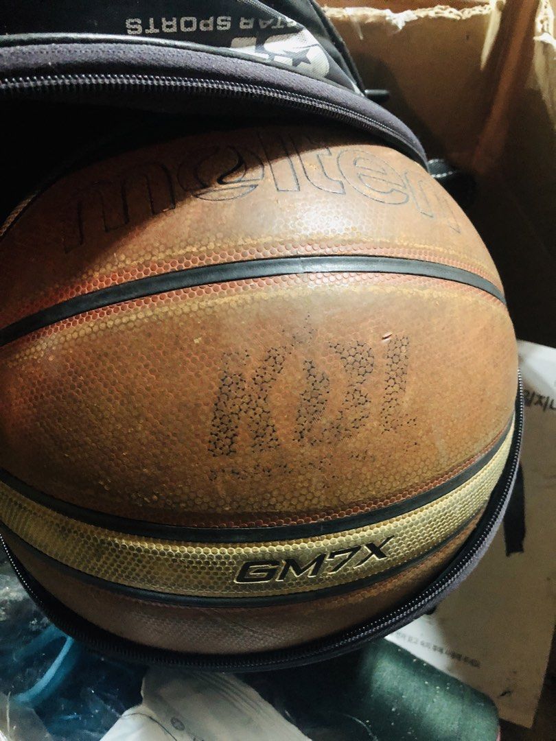 Molten GM7X Basketball (Category: Racket and Ball Sports) located in Manila. Submitted by noemiaspa1702 (Listing ID 1451679561, Image 1). Description: - Molten GM7X basketball surplus from japan as is where is used .