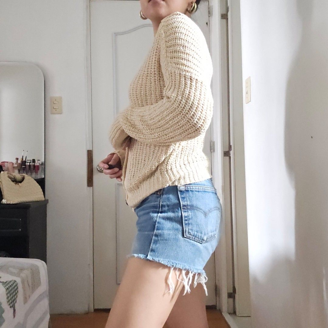 MOON & MADISON KNIT TOP XS (Category: Longsleeves) located in Carmona. Submitted by simplestashph (Listing ID 1451585310, Image 3). Description: 0077 MOON & MADISON KNIT TOP XS C 36 L 18.