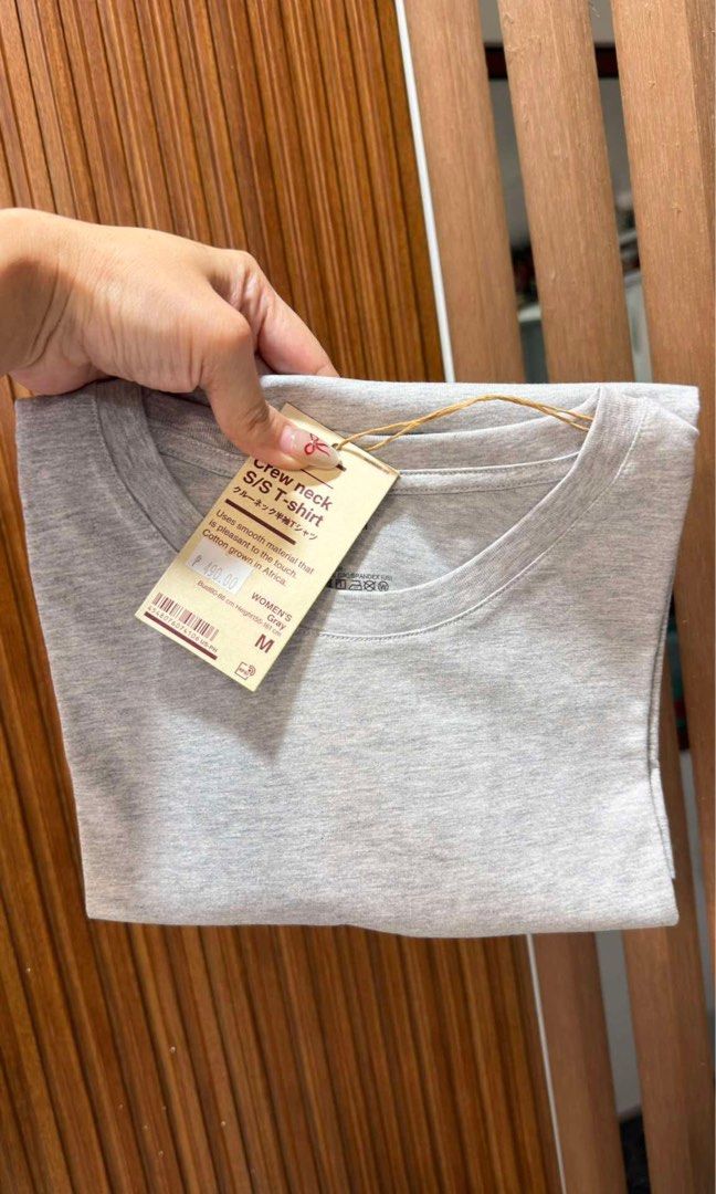 MUJI (Category: Shirts) located in Dasmarinas. Submitted by preloved_brandedbackup (Listing ID 1451642540, Image 3). Description: Brandnew with tags SHIRTS GRAY BLACK PINK LARGE SLEEVELESS BLACK XL .