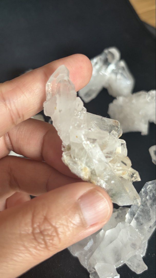 Natural Clear Quartz Crystal Clusters (Category: Other Home Decor) located in Minglanilla. Submitted by jayejayejayejaye (Listing ID 1451529828, Image 3). Description: ✨ Natural Clear Quartz Crystal Clusters ✨ Beautiful, genuine clear quartz crystal clusters with unique natural formations. Each piece is one of a kind, featuring different sizes, shapes, and crystal points. Perfect for: • Crystal collectors • Home & office décor • Gifts • Photograp