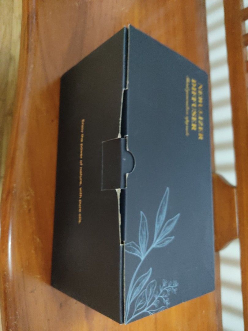 Nebulizer Diffuser - Third Generation Upgrade (Category: Home Fragrance) located in Singapore. Submitted by jack_pow (Listing ID 1451545227, Image 3). Description: - Brand New (Never Used) decluttering space -Selling very cheap $10 Pick up ONLY from my block - 3rd Generation Essential Oil Diffuser - Premium Wooden Top & Glass Bottle - Includes Original Box & Manual - Simple & Effective Aromatherapy - Easy to Use Pick up ONLY from my block .