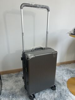 （分類：）位於 。 由 fashiontrade_luggage_company 提交（商品編號 1451590510，圖片 1）。簡介： 。