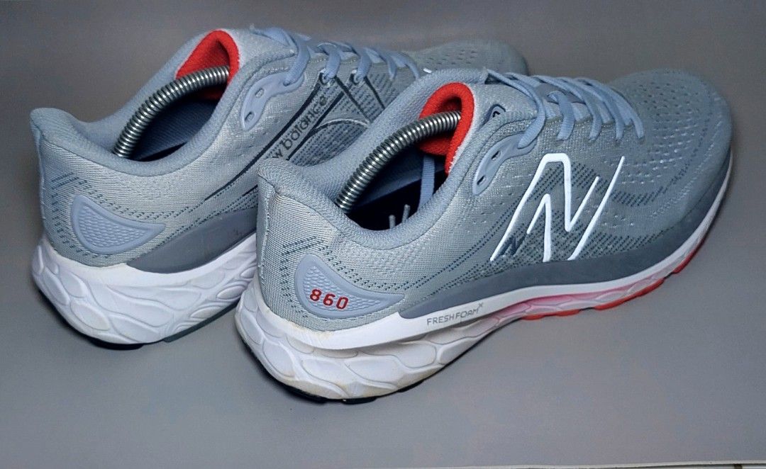 New balance (Kategori: Sneakers) berada di Depok. Dikirim oleh bas7ian.trifht (ID iklan 1451526159, Gambar 3). Deskripsi: New balance size 45 insole 29,0 made in Vietnam.