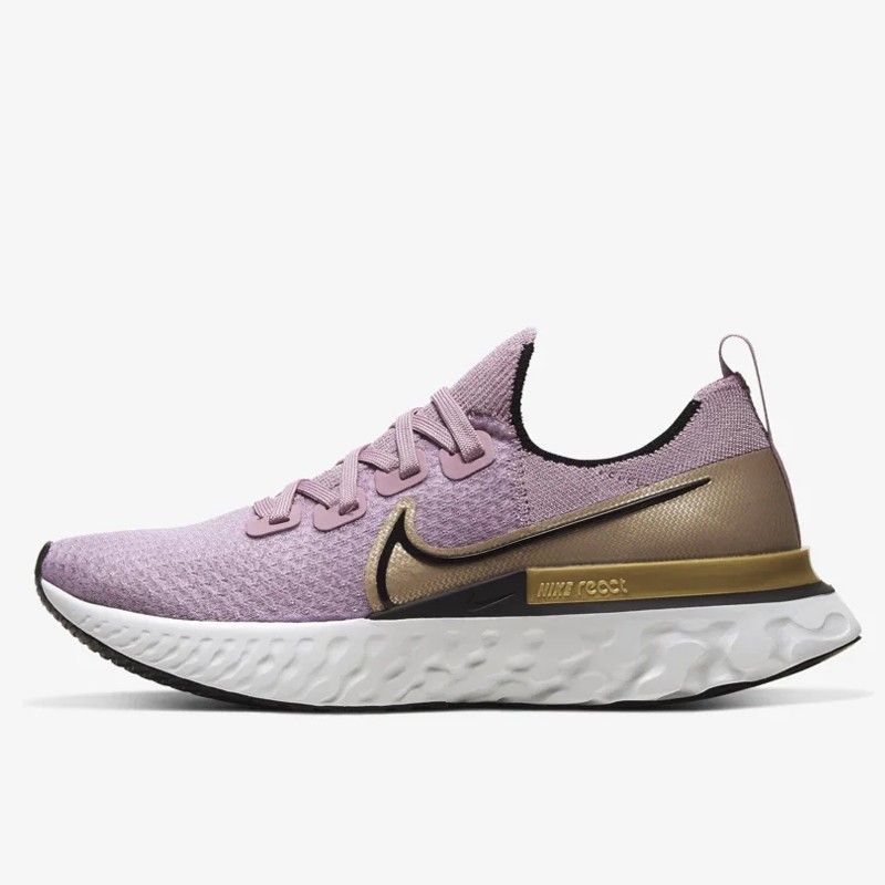 Nike Air React (Kategori: Sneakers) berada di Depok. Dikirim oleh bas7ian.trifht (ID iklan 1451529310, Gambar 3). Deskripsi: Nike Air React size 39 insole 24,5 made in China.