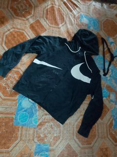 (Category: ) located in . Submitted by jomelstreetthrift (Listing ID 1451648590, Image 1). Description: .
