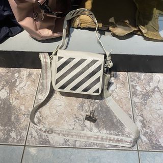 (Category: ) located in . Submitted by .dresshttps (Listing ID 1451625667, Image 1). Description: .