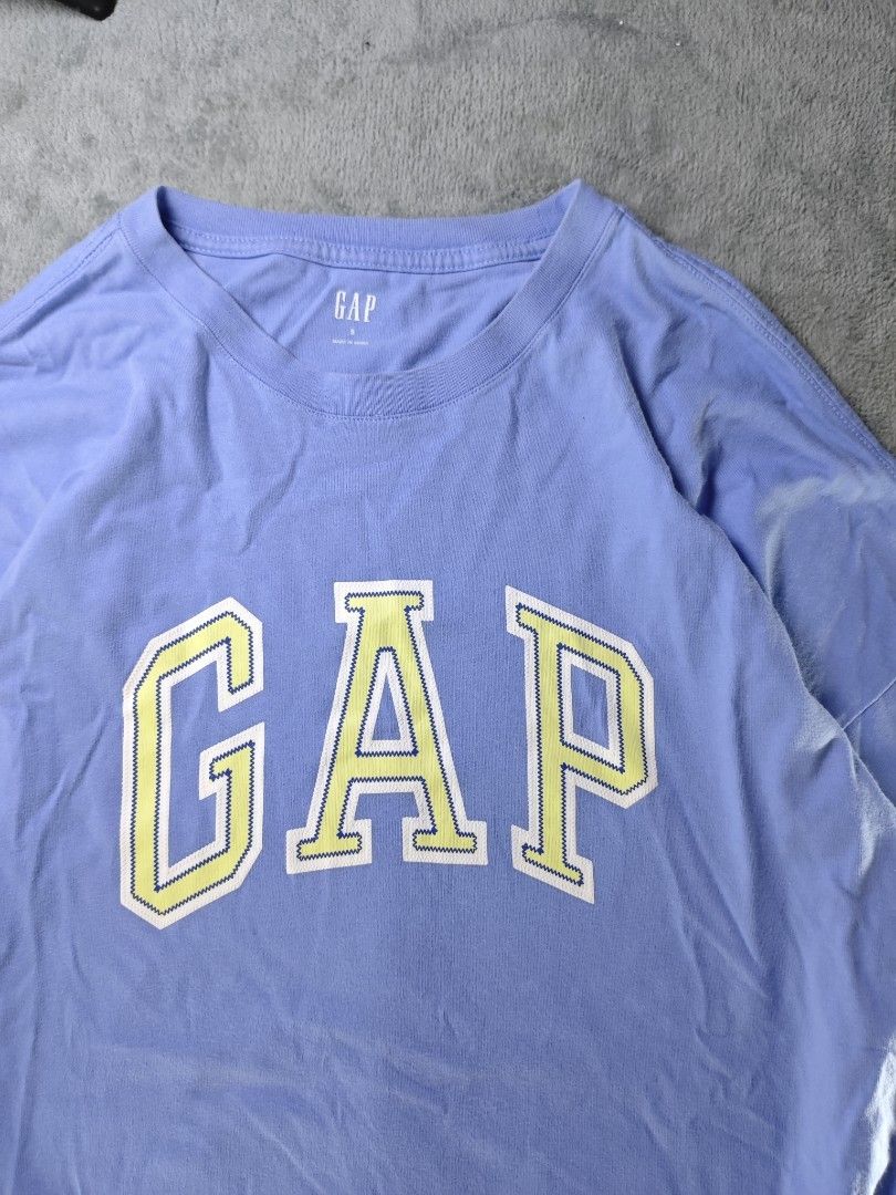 OG Gap Arch Logo Baby Blue Tee (Authentic/Legit) (Category: Tshirts & Polo Shirts ) located in San Pedro. Submitted by chronothrift (Listing ID 1451546954, Image 2). Description: - Size: Large (W21" x 28"L) - Condition: 9.2/10 - Color Rate: 9.2/10 - Flaws: ❌❌❌ MOD: J&T Express / Lalamove / Meet MOP: Gcash / Bank Transfer.