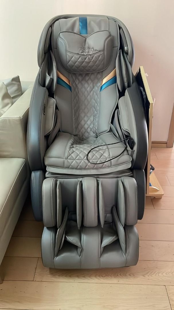 OGAWA Smart Witmo按摩椅 （分類：按摩紓緩用品）位於 Hong Kong。 由 rcadmin-51762 提交（商品編號 1451600372，圖片 1）。簡介： OGAWA Smart Witmo按摩椅－灰色機身 產品型號：OG-7808 尺寸 (長 x 寬 x 高)：1630 x 780 x 1270mm 後仰狀態尺寸 (長 x 寬 x 高)：1900 x 780 x 1030mm 重量：108kg 用了4年，操作正常。