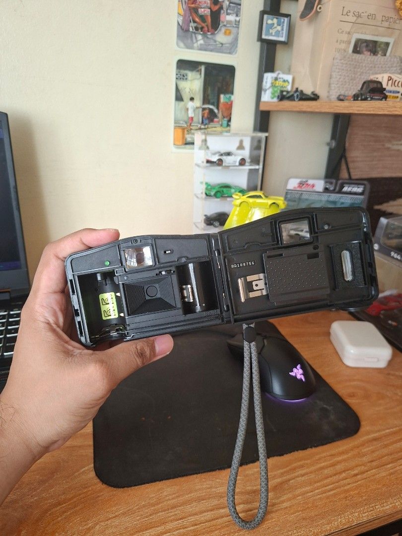 Olympus Trip XB3 Big Finder (Category: Cameras) located in Calamba. Submitted by takenbylance (Listing ID 1451633519, Image 3). Description: Olympus Trip XB3 Big Finder 35mm Point and Shoot Film Camera PRICE: P2,000 - Film Tested! - Good Working Condition - Flash Working - 34mm olympus Lens - Has Self-Timer - Uses 2 AA batteries (Included!) - Comes with: Camera Strap Issue: - Lens cover is loose - Has minor scratches but unnoticeable Mode of Paym
