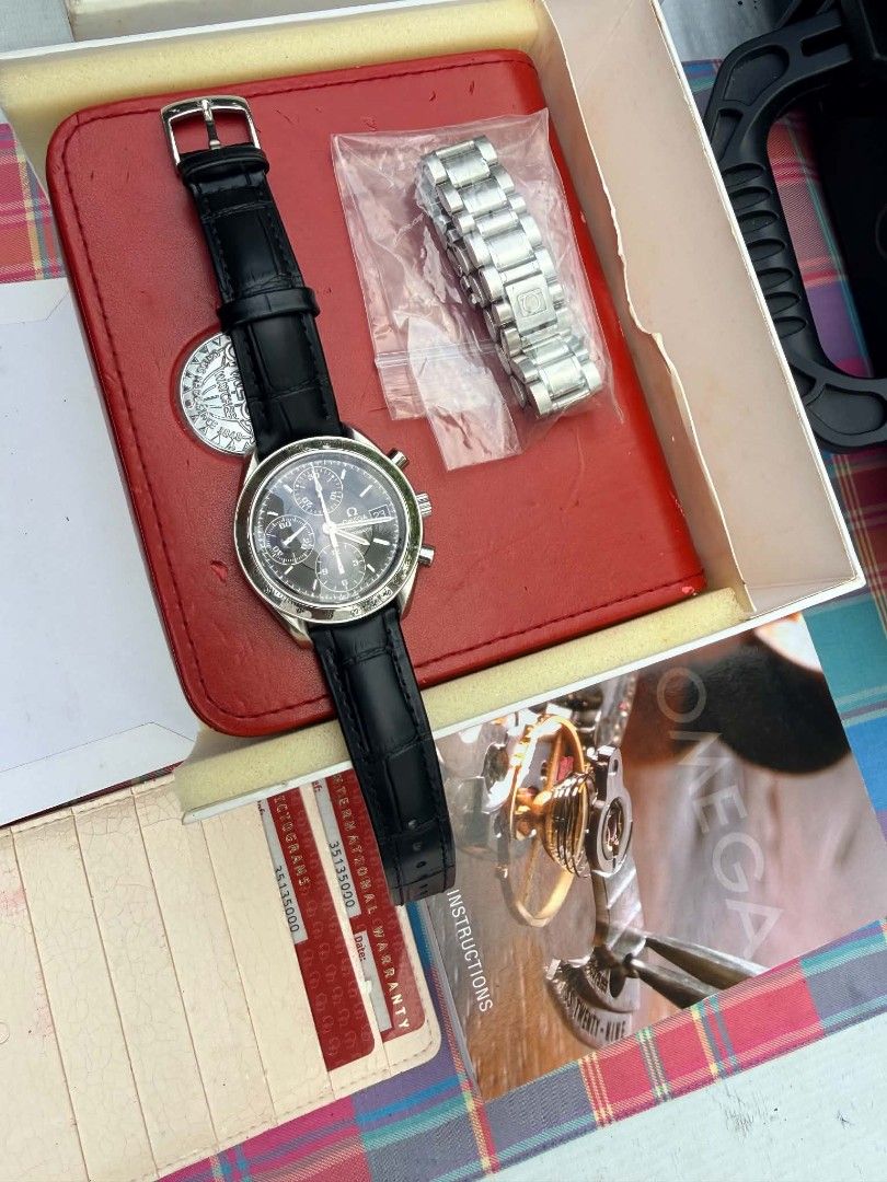 Omega Speedmaster Date (Category: Luxury Watches) located in Taguig. Submitted by gelovalde (Listing ID 1451620332, Image 2). Description: Omega Neo-Vintage Speedmaster Black dial with steel bezel Ref:3513.50.00 9/10 Mint Condition Full set with cards and white tag plus 1 premium leather strap Selling for only: Php 149,995✅️ (slightly negotiable) Always open for authentication(buyer's expense) DM📩.