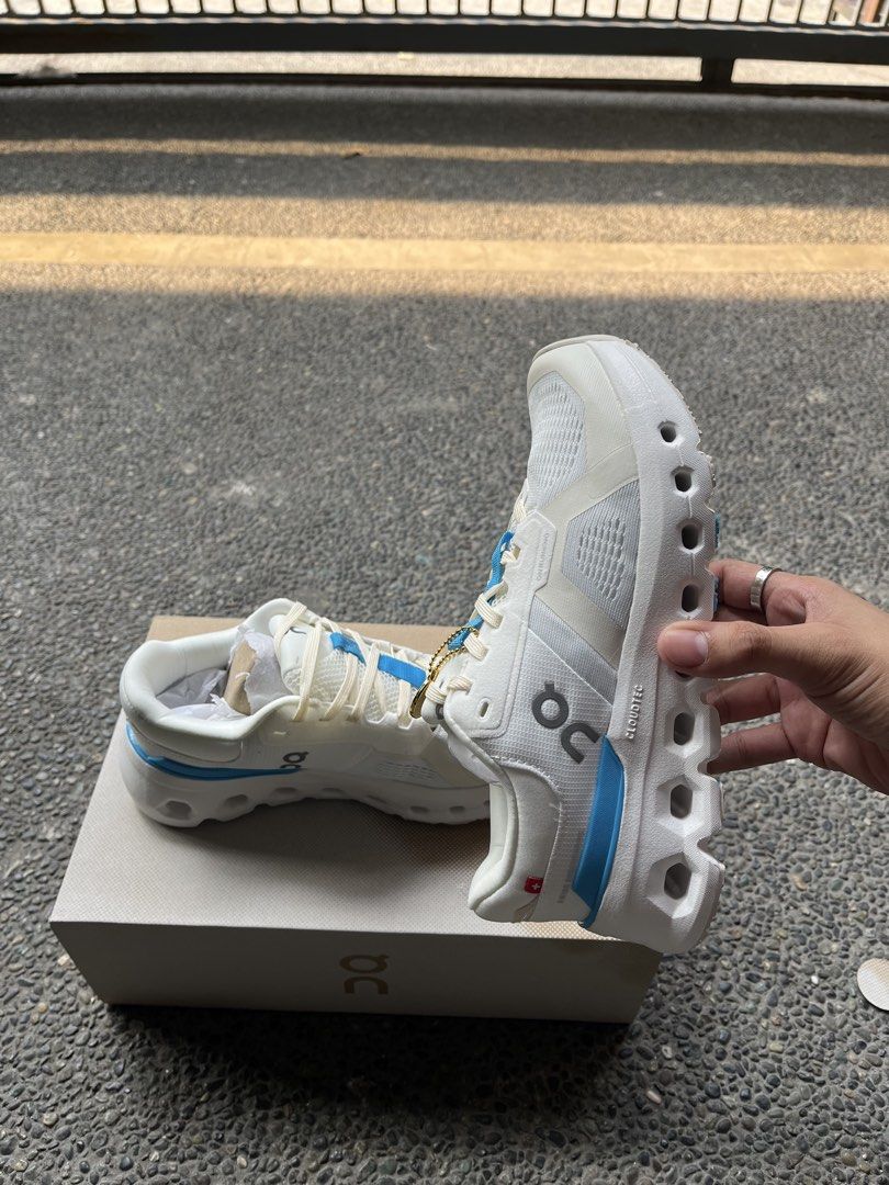 ON Cloudrunner 2 Shoes White Blue (Category: Sneakers) located in Manila. Submitted by mae_meyn (Listing ID 1451578851, Image 2). Description: - ON Cloudrunner 2 running shoes in White/Blue - Comes with box and packaging - Ideal for running or everyday use - Lightweight and comfortable design BRAND NEW WHAT YOU SEE IS WHAT YOU GET🫵 ✅ High Quality Top Grade Pair EU Size: 36, 37, 38, 39, 40 EU Size: 41, 42, 43, 44, 45 Mode of Payment: Cash 💵 / GC