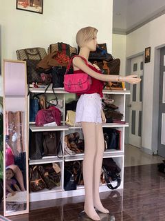 (Category: ) located in . Submitted by luxbagelyas (Listing ID 1451554086, Image 1). Description: .