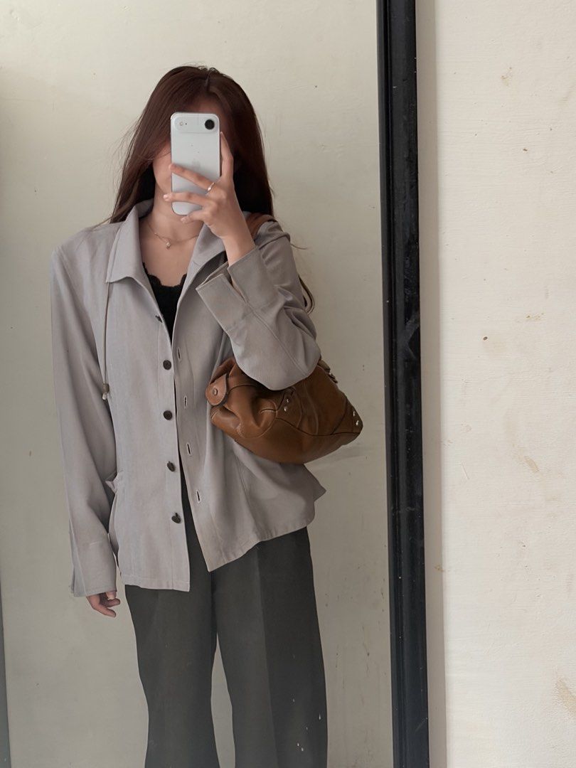 Outer (Kategori: Baju Luaran) berada di Bandung. Dikirim oleh eldinia (ID iklan 1451592860, Gambar 3). Deskripsi: fit to m ld muat sampe 100san.