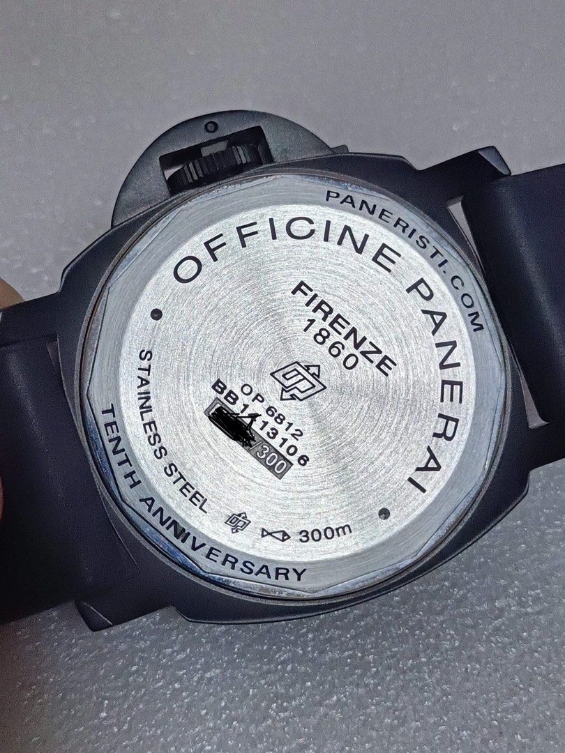 P 360 (Category: Watches) located in Singapore. Submitted by aceboy22 (Listing ID 1451688621, Image 2). Description: Paneristi 360 44mm Manual hand - wound PVD -Coated stainless steel Matte black logo Movement 6497 Sapphire Crystal glass .
