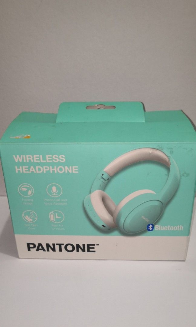 Pantone Wireless Bluetooth Headphones 🎧 (Category: Headphones & Headsets) located in Pasig City. Submitted by tagkaro (Listing ID 1451626721, Image 1). Description: Makinig sa paborito mong musika nang may malinaw at de-kalidad na tunog! Ang Pantone Wireless Headphones ay may komportableng fit, wireless Bluetooth connectivity, at rechargeable battery para sa hassle-free na pakikinig saan ka man. Perfect para sa music, online meetings, gaming, at