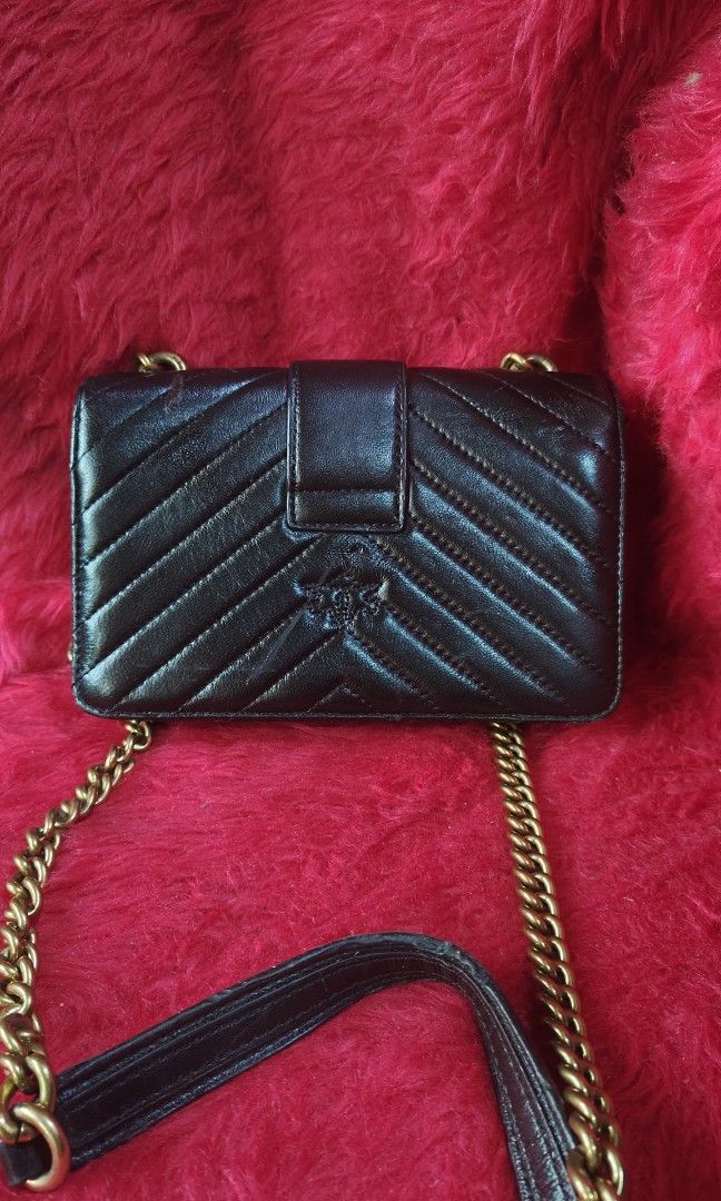 Pinko sling bag (Category: Cross-body Bags) located in Las Pinas. Submitted by anna_so2 (Listing ID 1451546856, Image 2). Description: good condition no flaws sign of used only gold pa hardwares.
