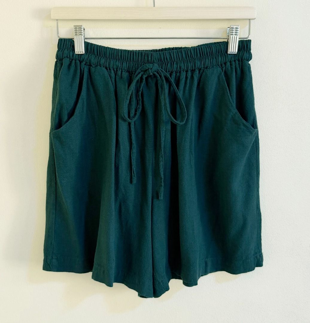 Pre-owned green terno/coordinates (Category: Sets or Coordinates) located in Quezon City. Submitted by homestyleplus (Listing ID 1451535737, Image 3). Description: Pre-owned green terno/coordinates - Bought in Bangkok - Excellent used condition Top: - chest: 36"-44" (approximate) - length: 22.75" (approximate) Shorts: - waist: 36"-44" (approximate) - length: 16.25" (approximate) - with functional side pockets *color of item on photos may vary fro