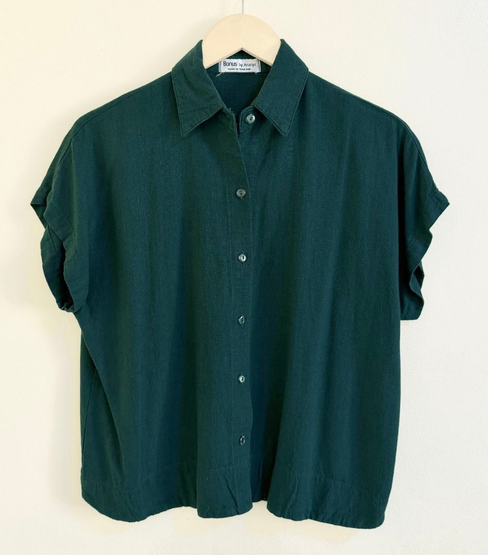 Pre-owned green terno/coordinates (Category: Sets or Coordinates) located in Quezon City. Submitted by homestyleplus (Listing ID 1451535737, Image 2). Description: Pre-owned green terno/coordinates - Bought in Bangkok - Excellent used condition Top: - chest: 36"-44" (approximate) - length: 22.75" (approximate) Shorts: - waist: 36"-44" (approximate) - length: 16.25" (approximate) - with functional side pockets *color of item on photos may vary fro