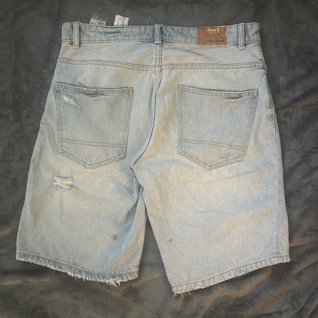 Pull&Bear rip denim jorts (Category: Shorts) located in San Jose del Monte. Submitted by cstash.exclusive (Listing ID 1451555768, Image 1). Description: ‼️Payment First‼️ ❌ No Free Shipping Fee Color rate: 9.5 / 10 -Need wash Size on tag: 32 Dimes: 32w x 20l (Inch).