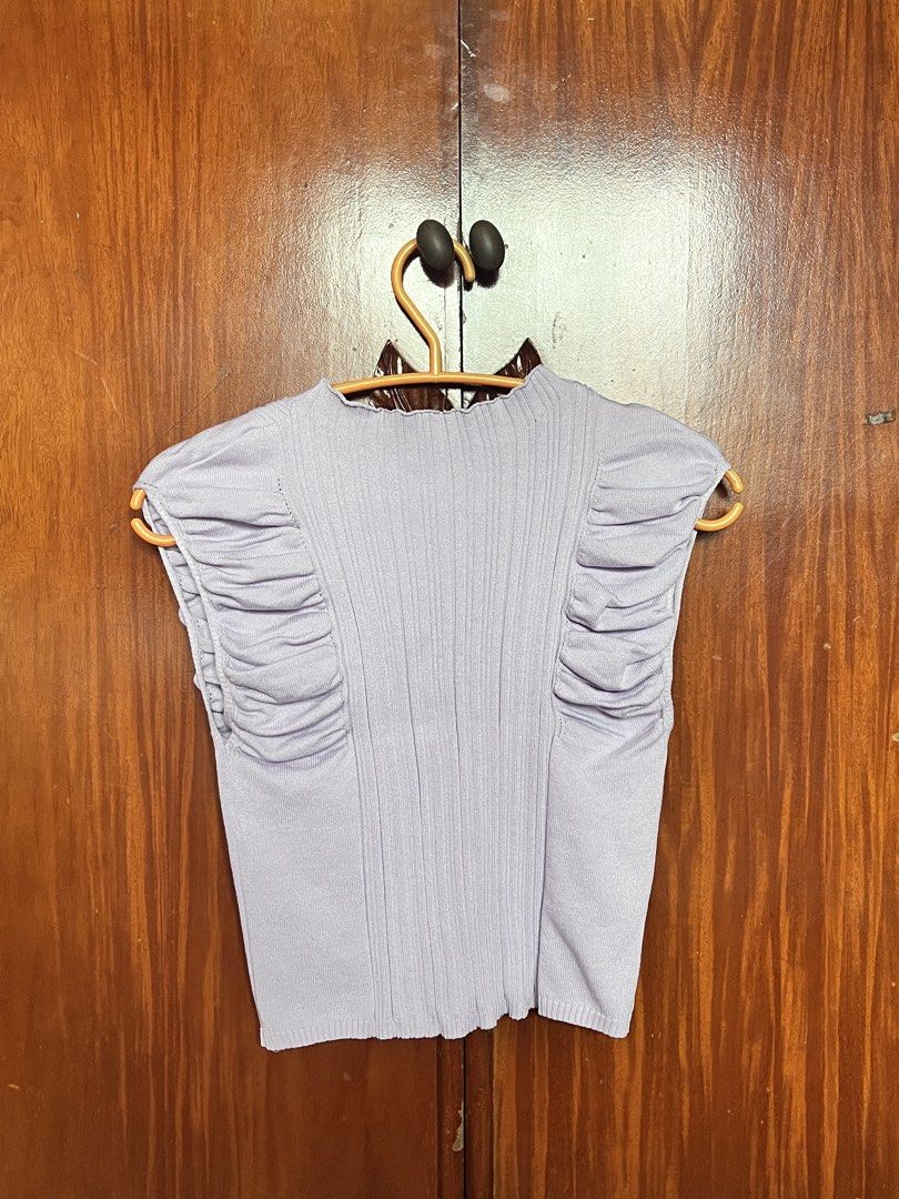 Purple Sleeveless Blouse Top (Category: Sleeveless) located in Manila. Submitted by celestial111 (Listing ID 1451568123, Image 2). Description: .