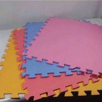 puzzle mat 4pcs (Category: Carpets, Mats & Flooring) located in Manila. Submitted by yzcartph (Listing ID 1451611485, Image 1). Description: .