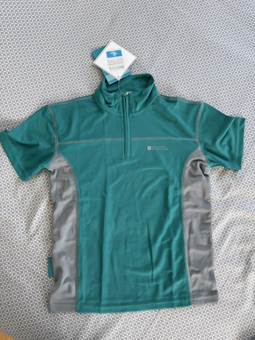 Quick drying base layer （分類：運動服裝）位於 Hong Kong。 由 beagle123 提交（商品編號 1451581365，圖片 2）。簡介： 全新未剪牌夏天透氣上衣, 12-14 years old。