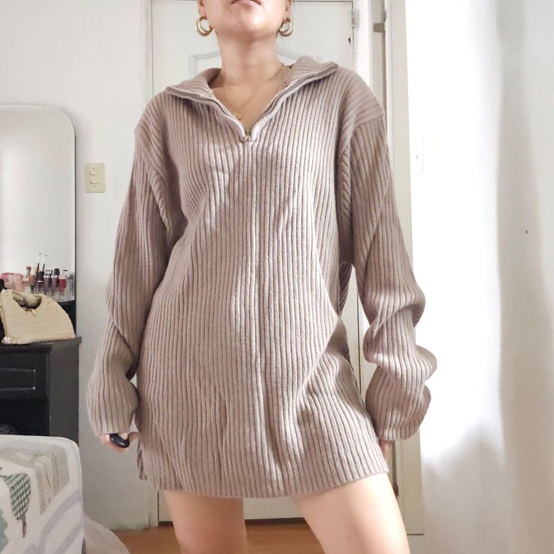 R2 RANDY SWEATER Large (Category: Sleep and Loungewear) located in Carmona. Submitted by simplestashph (Listing ID 1451586277, Image 2). Description: 0078 R2 RANDY SWEATER Large C 42 L 28.
