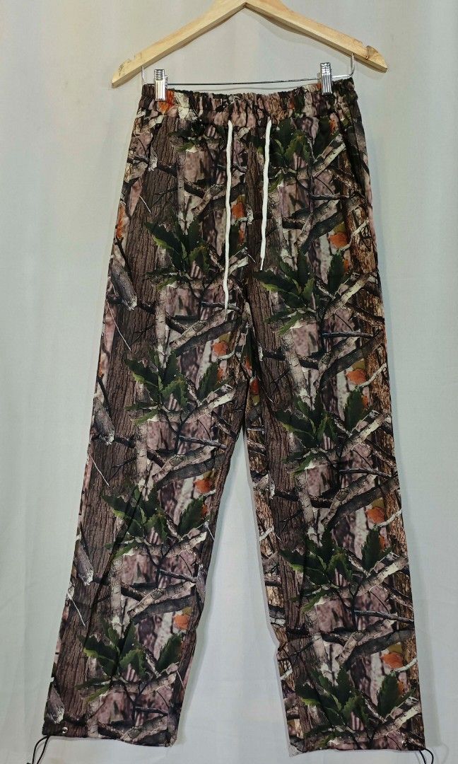 Real tree Romwe/shein store (Category: Activewear) located in Alaminos. Submitted by abarrajohn21856 (Listing ID 1451678554, Image 1). Description: brand new with hand tag.