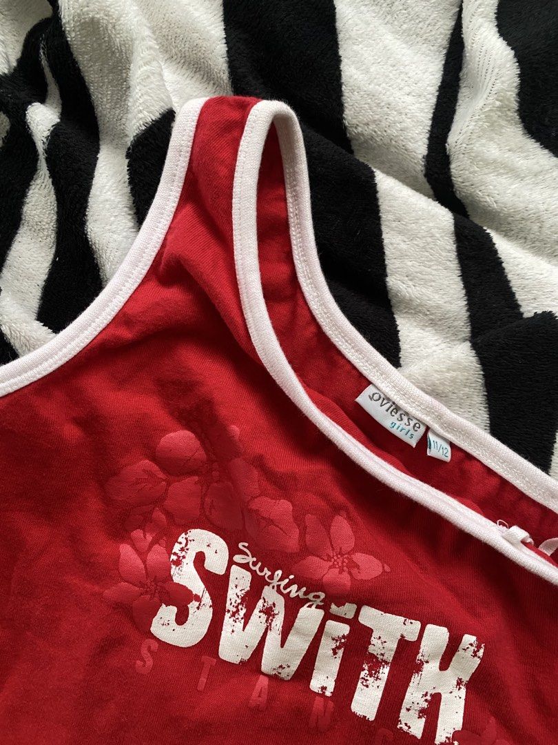 Red One Shoulder Surfing Swish Top (Category: Sleeveless) located in San Pablo. Submitted by ashrein (Listing ID 1451631115, Image 3). Description: Xs-s.
