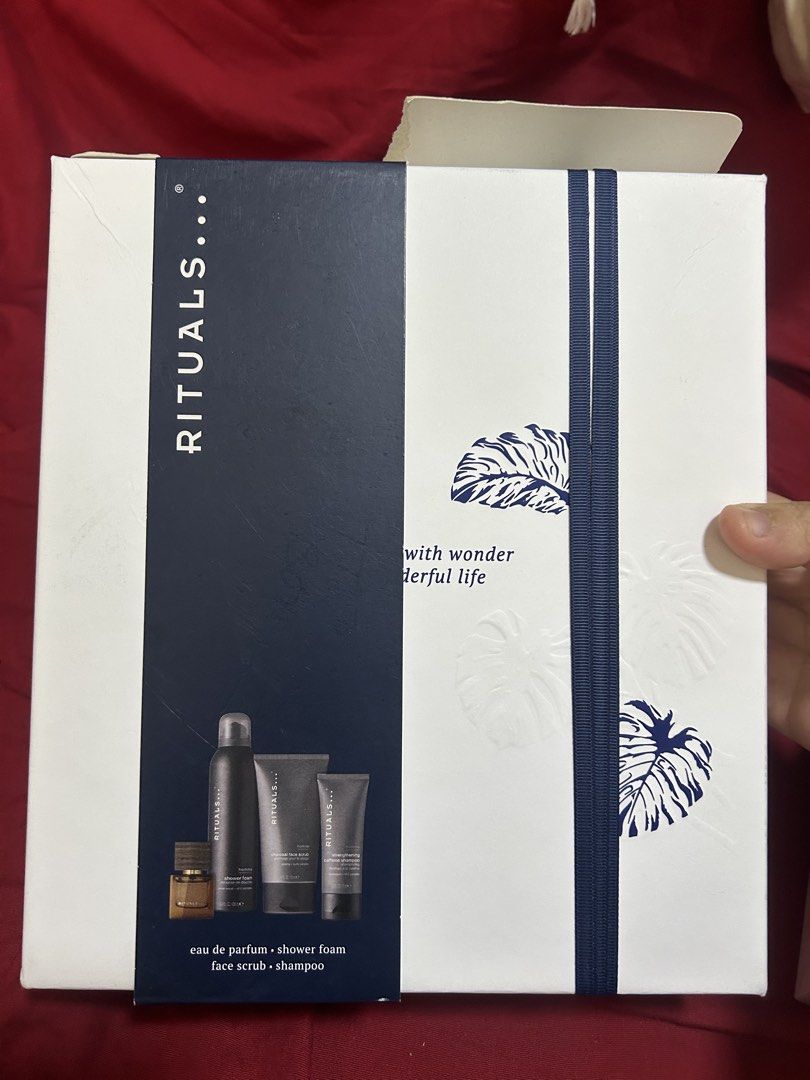 Rituals Homme Gift Set (Men) (Category: Bath) located in Paranaque City. Submitted by allthatclutterph (Listing ID 1451571075, Image 1). Description: - Rituals Homme Gift Set M - Includes: Foaming Shower Gel (200ml), Shampoo (70ml), Eau de Parfum (15ml), Face Scrub (125ml) - All items from the Homme collection - Ideal for gifting or personal use.