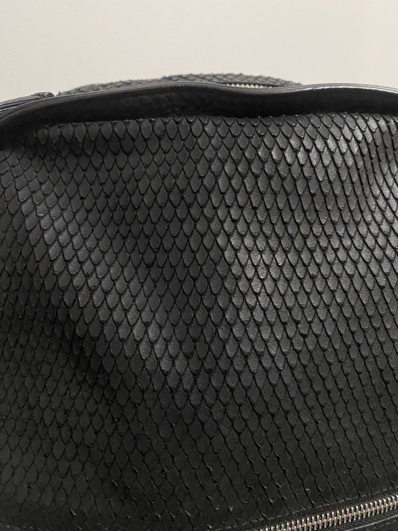 Rouge and Lounge Backpack (Category: Backpacks) located in Rizal. Submitted by wild.lastly (Listing ID 1451678617, Image 2). Description: Super ganda, and unique yung design ng bag! - medium size .