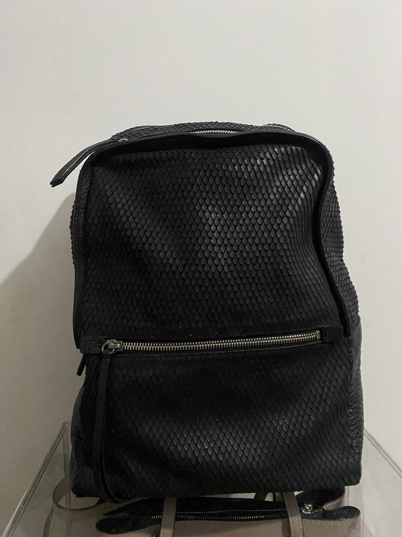 Rouge and Lounge Backpack (Category: Backpacks) located in Rizal. Submitted by wild.lastly (Listing ID 1451678617, Image 1). Description: Super ganda, and unique yung design ng bag! - medium size .