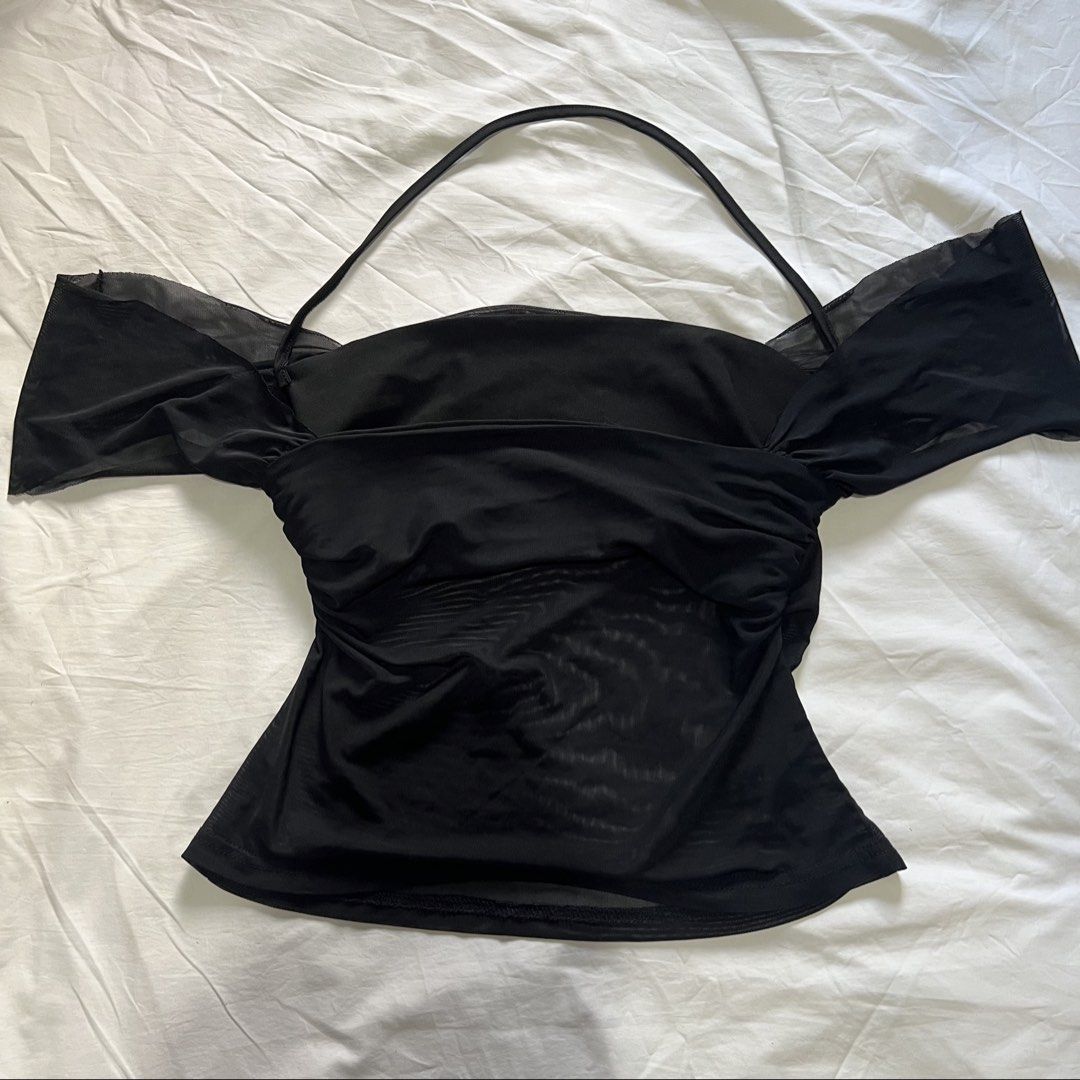 Ruched Mesh Top in Black (Category: Blouses) located in Malabon City. Submitted by friedhoneybutterchicken (Listing ID 1451682561, Image 2). Description: 📍Malabon City ✧ Originally bought at shein (size M) for 300+ pesos. ✧ No flaws and only worn once. ✧ My measurements Bust: 32A Waist: 28 inches Weight: 56 kg Height: 157cm Message for more actual product and ww photos. ✧ MOP: Gcash/BDO ✧ MOD: Lalamove/J&T/Grab Shoulder by the buyer. .
