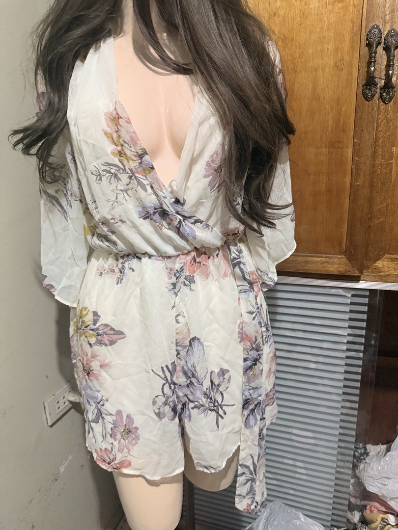 RUSH TAKE ALL ROMPERS / JUMPSUITS / DRESS (Category: Rompers) located in Quezon City. Submitted by raspberryblushe (Listing ID 1451521343, Image 3). Description: FOR TAKE ALL DECLUTTER 200 each Take all 1,500 (10pcs - pwede ko pa dagdgaan freebies!) Size Small to Medium, medium, M-L minor flaws barely noticeable Need lang labahan kasi nastock sa cabinet Rfs. Hindi natuloy na business sa pagbenta ng clothes Badly needs space!! I have here 20 plast