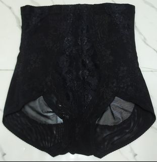 (Category: ) located in . Submitted by AnnieMcq (Listing ID 1451534320, Image 1). Description: .