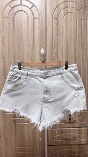 (Category: ) located in . Submitted by deserve101 (Listing ID 1451585534, Image 1). Description: .