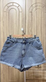 (Category: ) located in . Submitted by deserve101 (Listing ID 1451584492, Image 1). Description: .