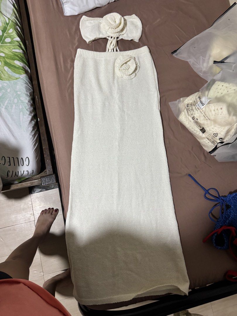 Shein white knitted coordinates coords (Category: Sets or Coordinates) located in Iloilo. Submitted by itsmechyna (Listing ID 1451688189, Image 1). Description: .